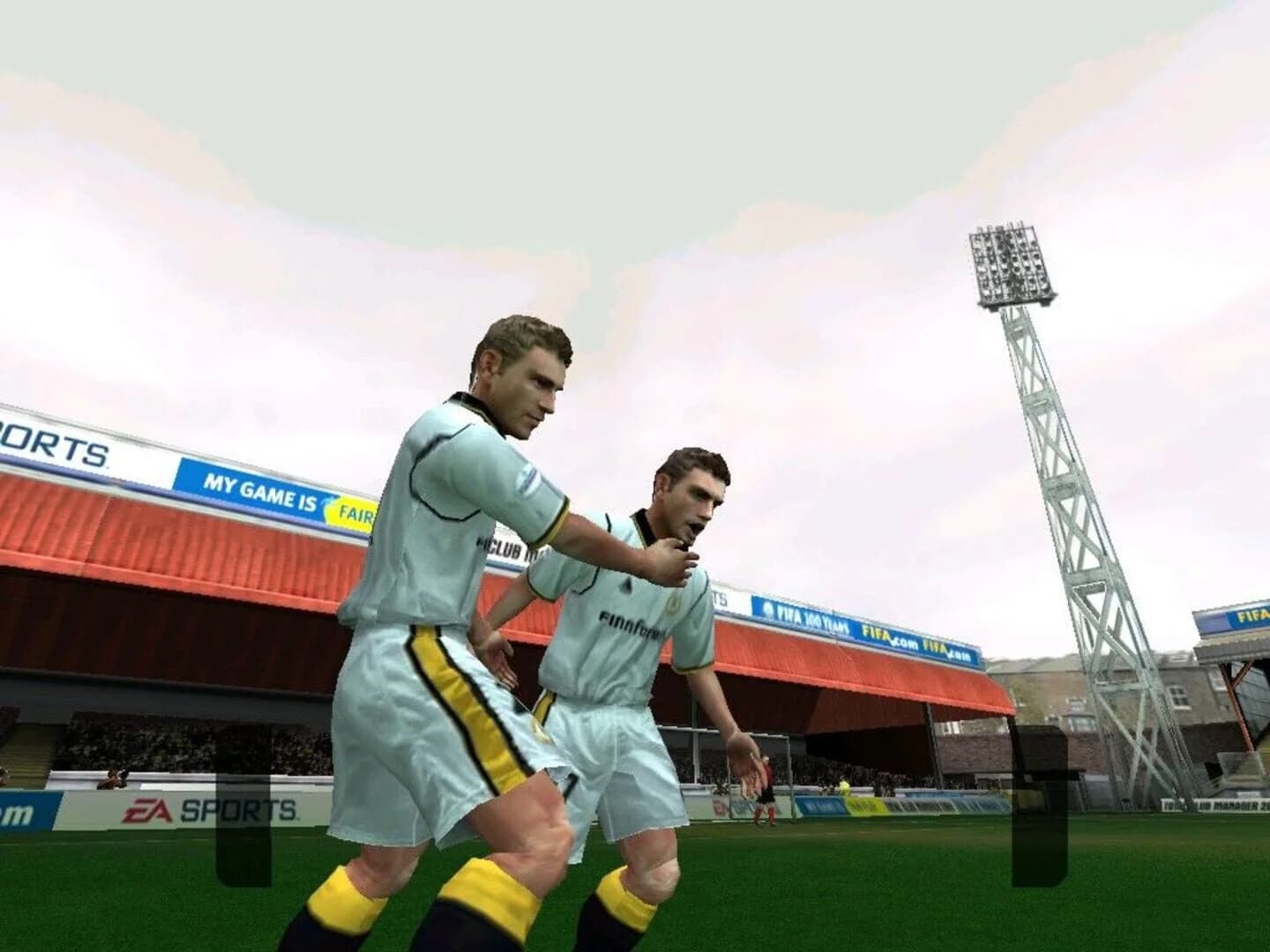 FIFA Soccer 2004 screenshot 2